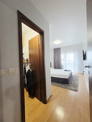 2 camere BLOC NOU 71 mp etaj intermediar vedere catre Dunare mobilat - imagine 7