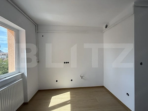 Apartament cu 4 camere, 84 mp, zona Semicentrală - imagine 4