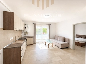 Apartament 2 camere - str. Lămâiței, parter