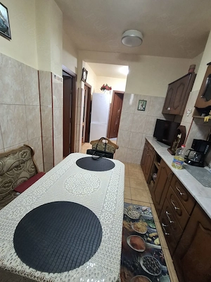 Vând apartament cu 2 camere confort 1 decomandat  - imagine 4