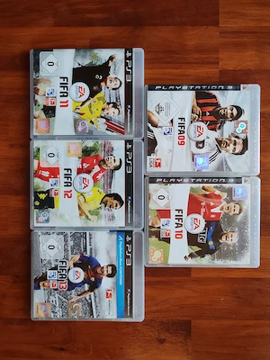 vand lot de 5 jocuri Fifa Playstation 3