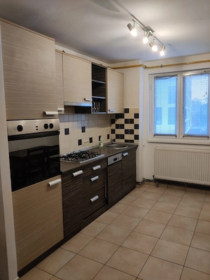 Apartament 2 camere zona Mall-Circumvalatiunii.Liber