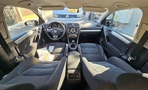 VW Golf 6 1.4TSI Navigatie SenzoriParcare Clima ÎncălzireScaune Alcantara DistribuțieSchimbata  - imagine 9