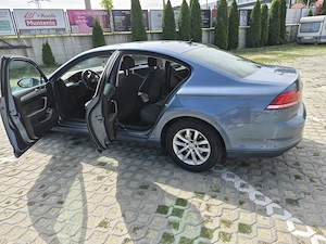 W passat b8 , motor 2.0 ,150 cp 2015 stare f buna ,culoare deosebita - imagine 2