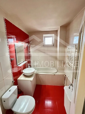Apartament cu 3 camere, 70 mp, decomandat, Zona Fortuna - imagine 5