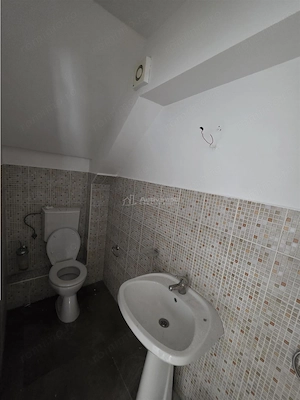 Vila cu piscina - Pipera - 5 camere - 3 bai - 218mp - 800mp teren - imagine 14