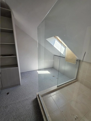 Vila cu piscina - Pipera - 5 camere - 3 bai - 218mp - 800mp teren - imagine 18