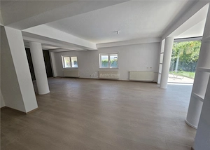 Vila cu piscina - Pipera - 5 camere - 3 bai - 218mp - 800mp teren - imagine 2