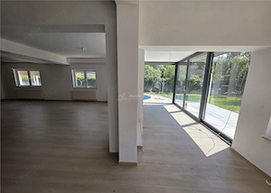 Vila cu piscina - Pipera - 5 camere - 3 bai - 218mp - 800mp teren - imagine 4