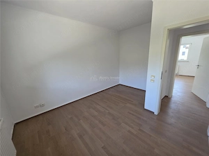 Vila cu piscina - Pipera - 5 camere - 3 bai - 218mp - 800mp teren - imagine 15