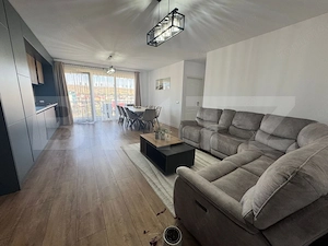 Apartament 3 camere, 68 mp, 2 parcari, zona Eroilor - imagine 2