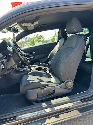 Volkswagen Scirocco 2.0 TDI - imagine 8