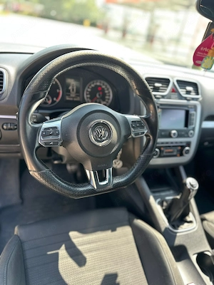 Volkswagen Scirocco 2.0 TDI - imagine 9