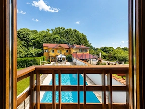 Proprietate Premium | 2 Case | Piscină | Teren 2.000 mp | Mobilată