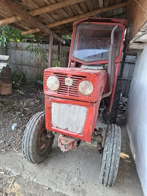 Vand tractor UTB 445 si accesorii