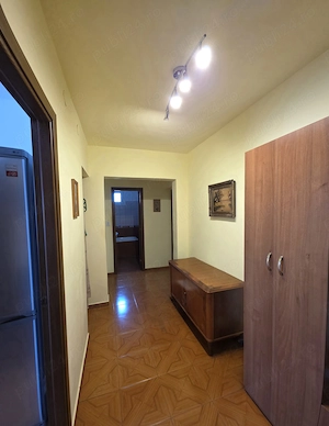 Proprietar   2 camere decomandat, 52,2 mp + balcon, etaj 3 4, Astra