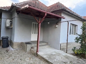 Casa de inchiriat.