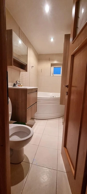 🏡 De închiriat: Apartament de 4 Camere, Confort & Stil - Timpuri Noi ✨ - imagine 7
