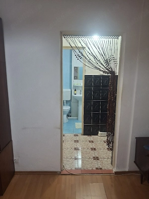 Vand apartament 2 camere - imagine 2