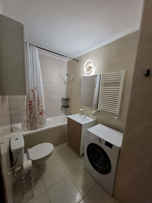Inchiriez apartament 2 camere, central, bloc 2010 - imagine 6