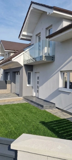 Se vinde 1 2 duplex modern,garaj în casă, etaj mansardat cu pod izolat