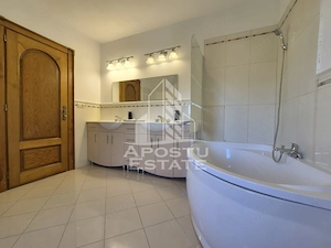 Vila 6 camere, zona GRADISTE - imagine 14