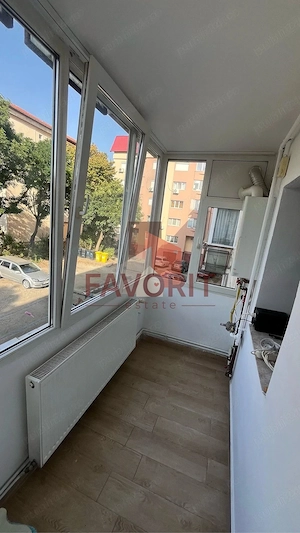 3 camere decomandate | etaj 1 | centrala proprie | 2 bai | Renovat - imagine 9