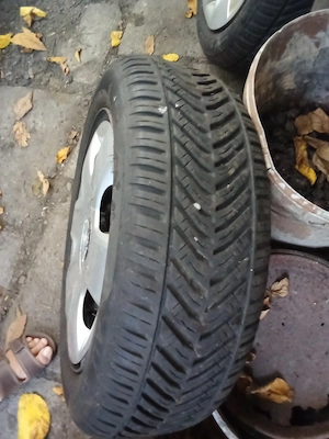 vând 4 roti cu jante de BMW  - imagine 5