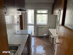 Apartament 3 camere, Centrul Civic, bucatarie separata - imagine 2