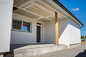 Casă individuală Lazuri   144 mp utili (121 mp casă + 1 2 terase), curte pregătită de pavaj - imagine 3