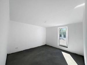 Casă individuală Lazuri   144 mp utili (121 mp casă + 1 2 terase), curte pregătită de pavaj - imagine 9