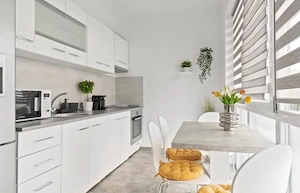 Apartament 3 camere de închiriat   Oradea, Str. Xenopol nr. 35 | Parter | Grădină proprie - imagine 4