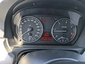 BMW e90 318d 2008 - imagine 2