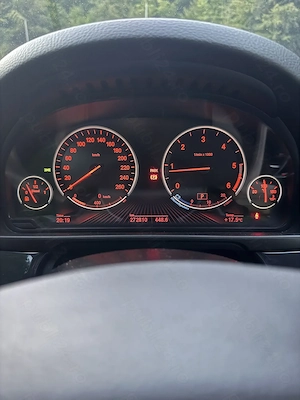 BMW 520d F10   2013   Distributie schimbata   AUTOMATĂ   NAVI Mare   CARPLAY   XENON   Ambientale - imagine 4