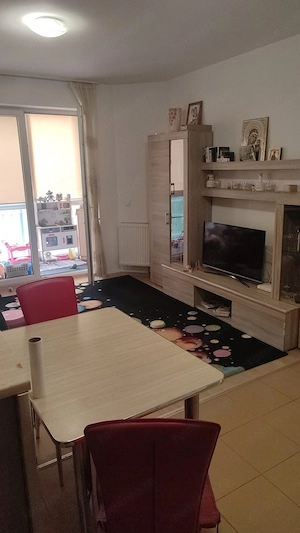 Se vinde apartament cu 3 camere - imagine 2