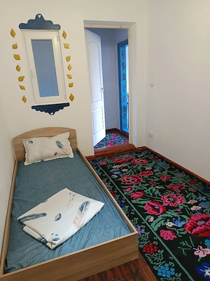 Închiriez casa tradiționala Soveja  - imagine 3