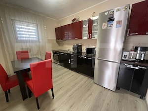 Casă cu 4 dormitoare, 280 mp, garaj, teren 500 mp  - imagine 5