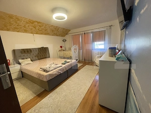 Casă cu 4 dormitoare, 280 mp, garaj, teren 500 mp  - imagine 14