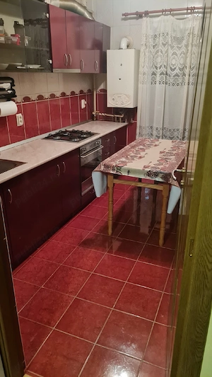 închiriez apartament cu o cameră  - imagine 5