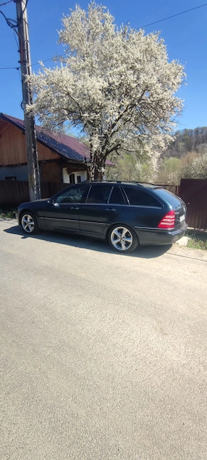 Mercedes Benz C320 CDI automată  - imagine 3