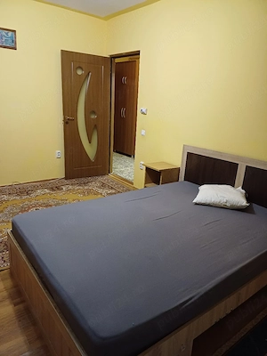închiriez apartament cu o cameră  - imagine 3