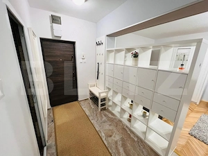 Studio spatios de 45 mp, mobilat modern, zona centrala - imagine 6