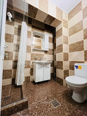 Studio spatios de 45 mp, mobilat modern, zona centrala - imagine 9