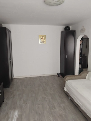 vand apartament cu doua camere.. - imagine 4