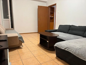 Ofer spre închiriere apartament cu 2 camere