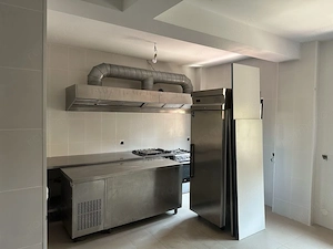 Inchiriez spatiu comercial 100mp pretabil bucatarie - imagine 2