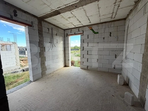 Casă la Roșu pe Dealul Furcilor – 3 Dormitoare, Subsol, Living Separat, 3 Băi  - imagine 5