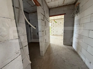 Casă la Roșu pe Dealul Furcilor – 3 Dormitoare, Subsol, Living Separat, 3 Băi  - imagine 6