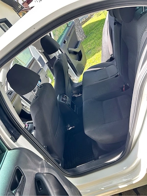  Volkswagen Jetta - imagine 2