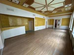 Spatiu  se poate inchiria si pe etaje separat - imagine 8